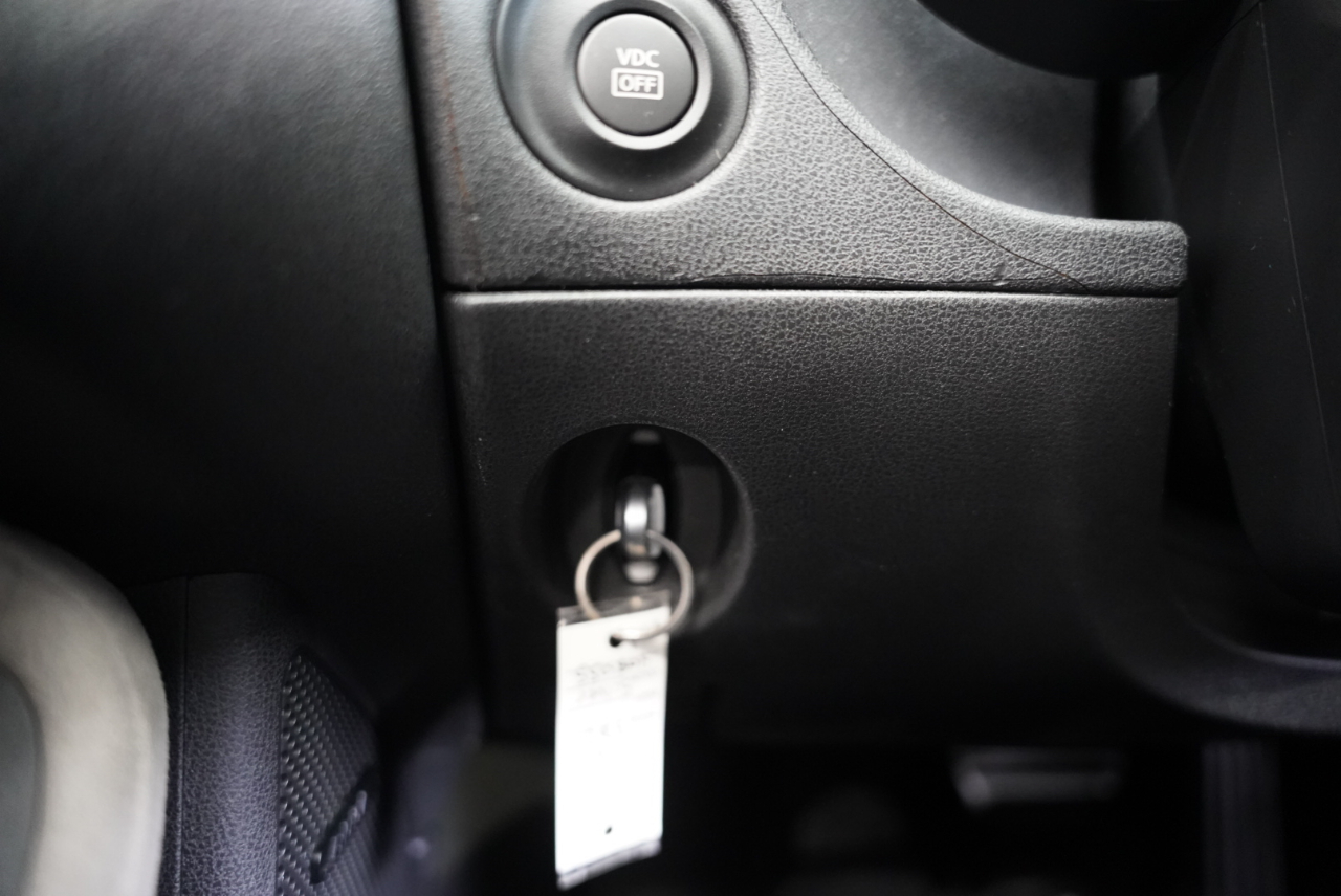 Nissan 370Z 2dr Cpe Auto Touring 2009 Nissan 370Z 2dr Cpe Auto Touring 2009