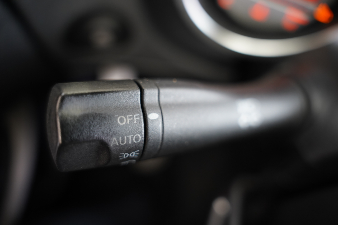 Nissan 370Z 2dr Cpe Auto Touring 2009 Nissan 370Z 2dr Cpe Auto Touring 2009