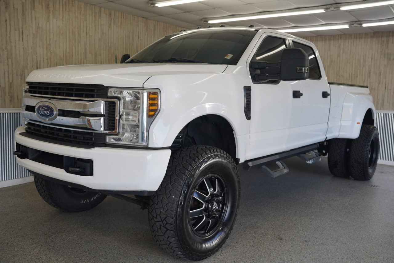 Ford Super Duty F-350 DRW XL 4WD Crew Cab 8' Box 2019 Ford Super Duty F-350 DRW XL 4WD Crew Cab 8' Box 2019