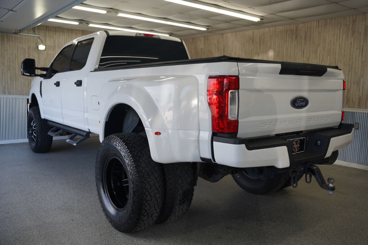 Ford Super Duty F-350 DRW XL 4WD Crew Cab 8' Box 2019 Ford Super Duty F-350 DRW XL 4WD Crew Cab 8' Box 2019