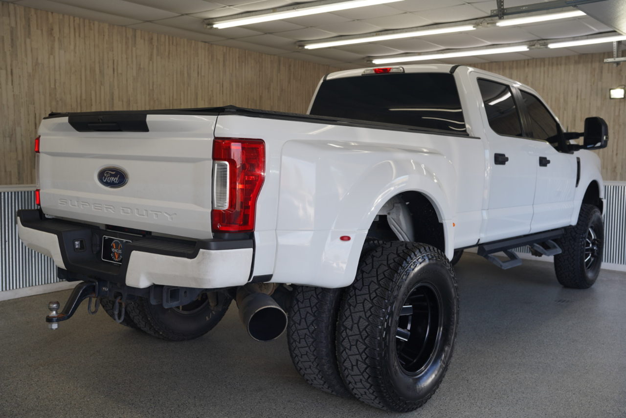 Ford Super Duty F-350 DRW XL 4WD Crew Cab 8' Box 2019 Ford Super Duty F-350 DRW XL 4WD Crew Cab 8' Box 2019