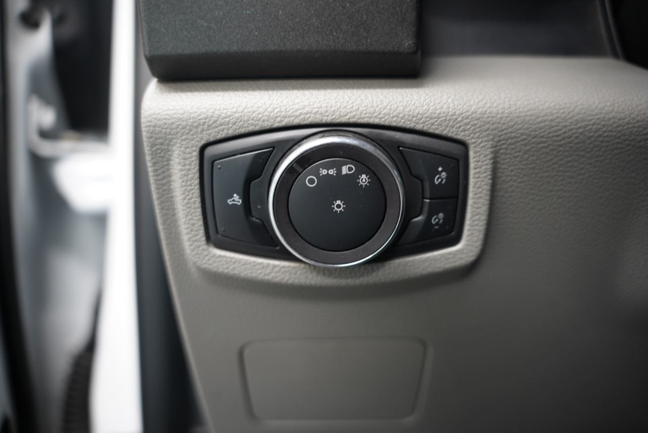 Ford Super Duty F-350 DRW XL 4WD Crew Cab 8' Box 2019 Ford Super Duty F-350 DRW XL 4WD Crew Cab 8' Box 2019