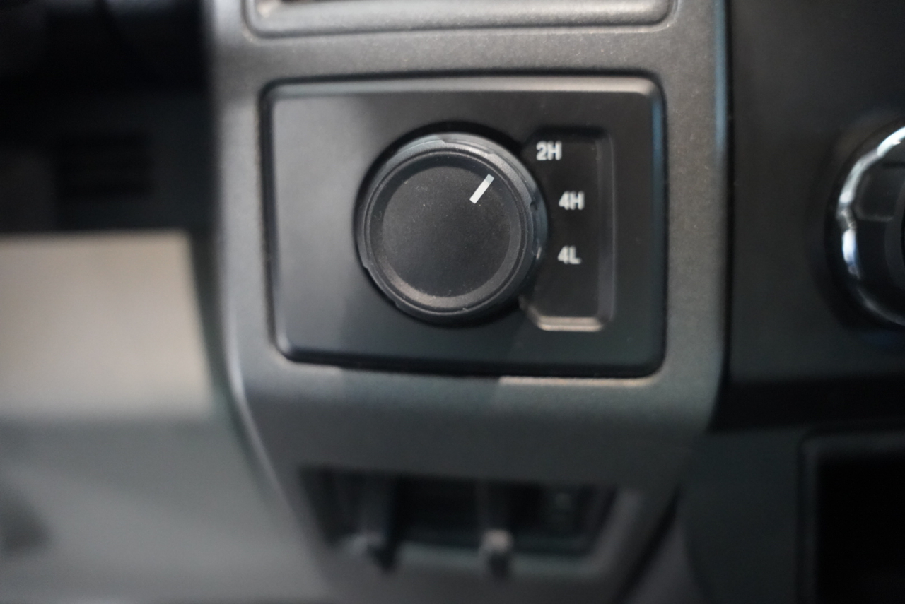 Ford Super Duty F-350 DRW XL 4WD Crew Cab 8' Box 2019 Ford Super Duty F-350 DRW XL 4WD Crew Cab 8' Box 2019