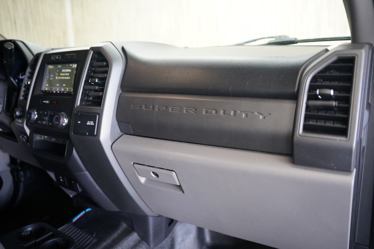 Ford Super Duty F-350 DRW XL 4WD Crew Cab 8' Box 2019 Ford Super Duty F-350 DRW XL 4WD Crew Cab 8' Box 2019