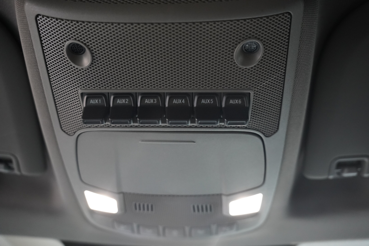 Ford Super Duty F-350 DRW XL 4WD Crew Cab 8' Box 2019 Ford Super Duty F-350 DRW XL 4WD Crew Cab 8' Box 2019