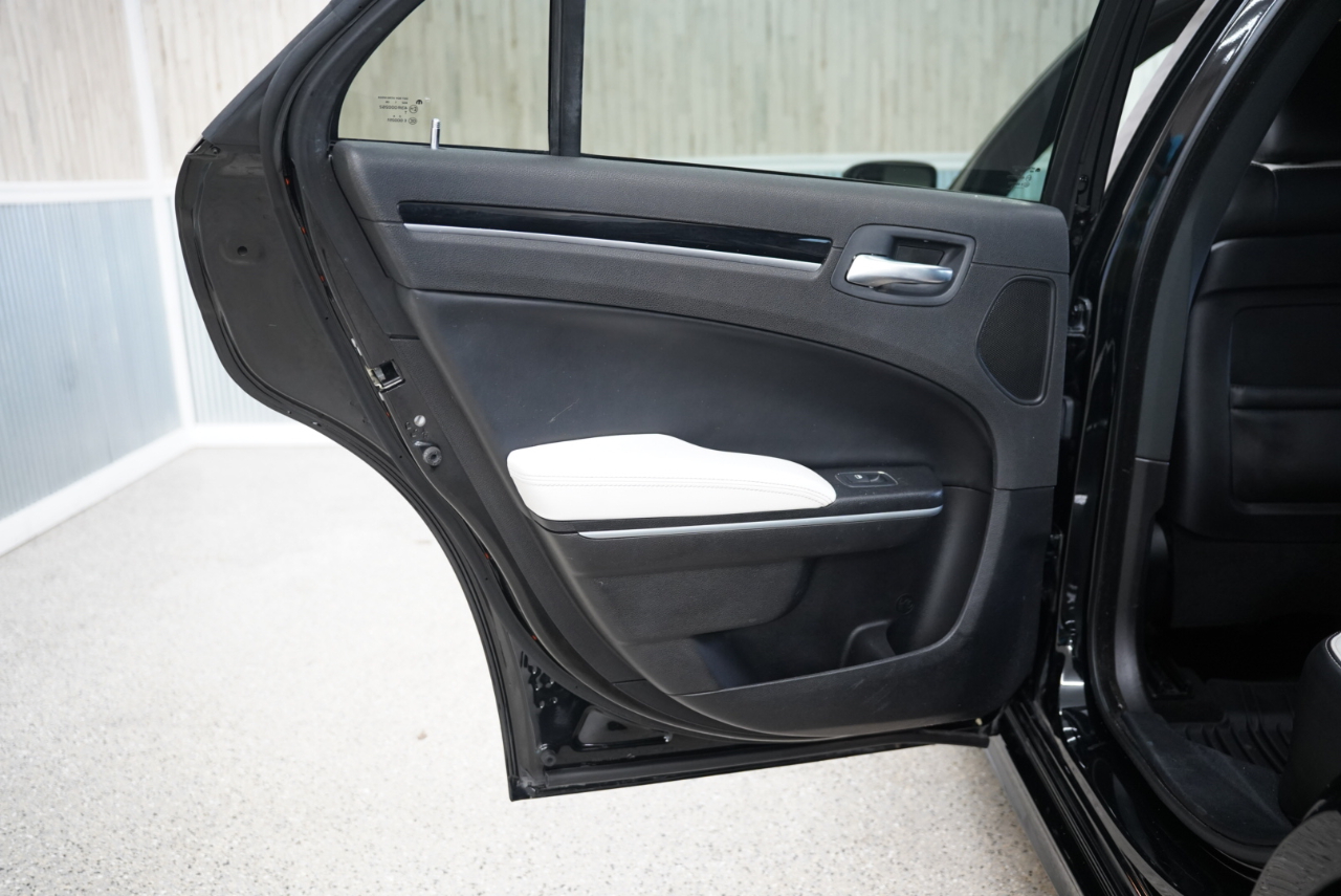 Chrysler 300 300S RWD 2021 Chrysler 300 300S RWD 2021