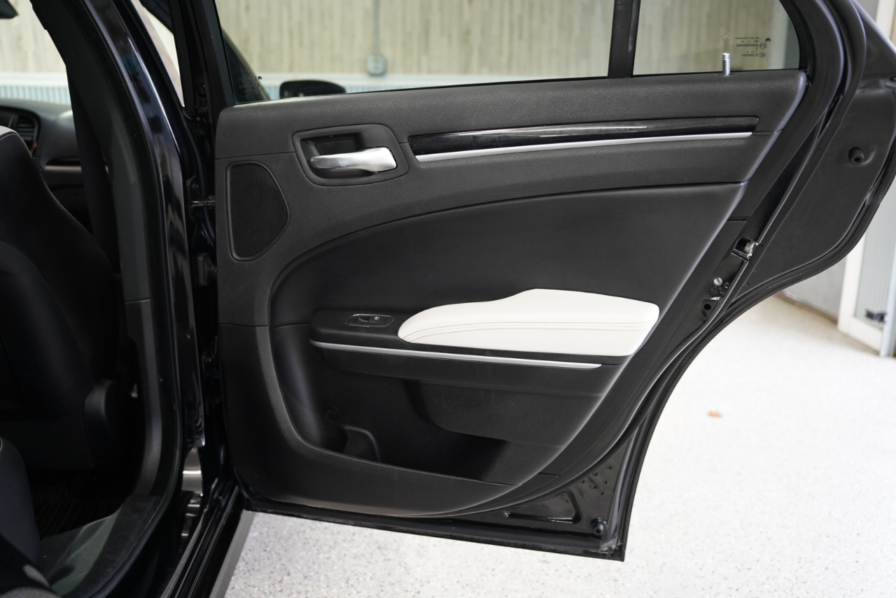 Chrysler 300 300S RWD 2021 Chrysler 300 300S RWD 2021