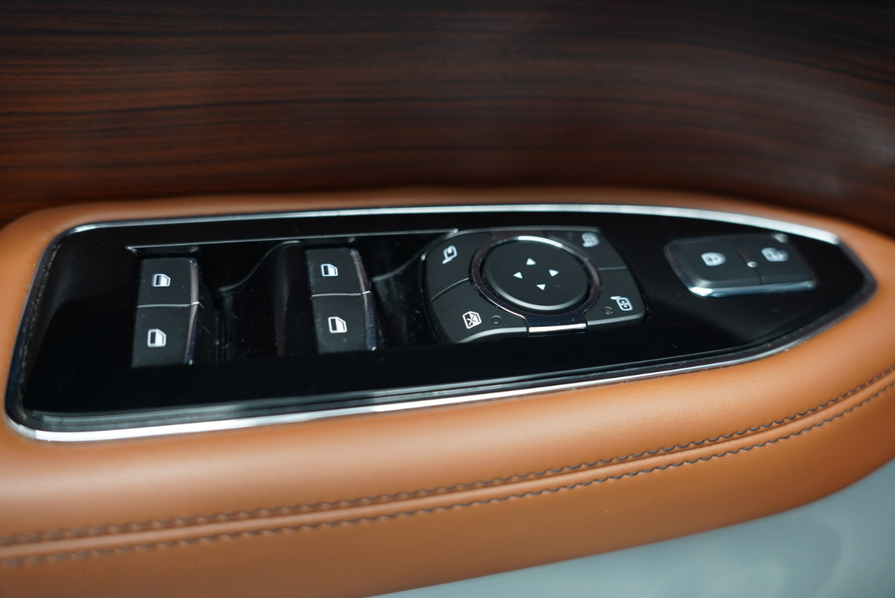Lincoln Navigator Reserve 4x4 2020 Lincoln Navigator Reserve 4x4 2020