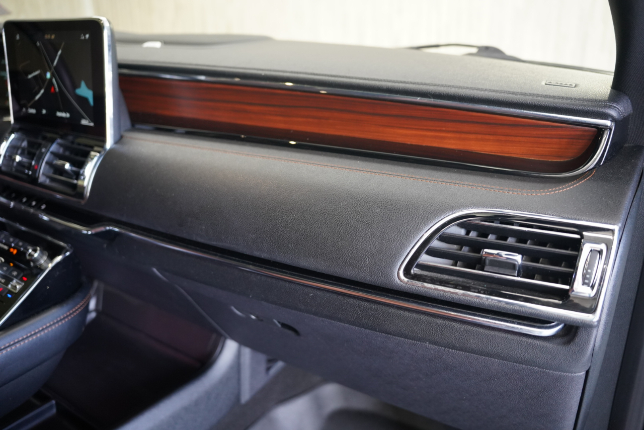 Lincoln Navigator Reserve 4x4 2020 Lincoln Navigator Reserve 4x4 2020