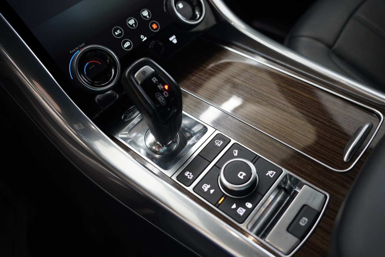 Land Rover Range Rover Sport V8 Supercharged 2018 Land Rover Range Rover Sport V8 Supercharged 2018