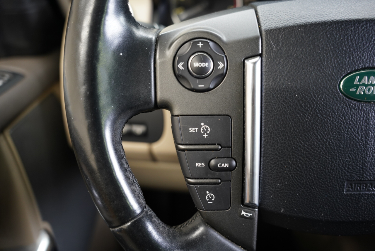 Land Rover LR4 4WD 4dr HSE 2012 Land Rover LR4 4WD 4dr HSE 2012