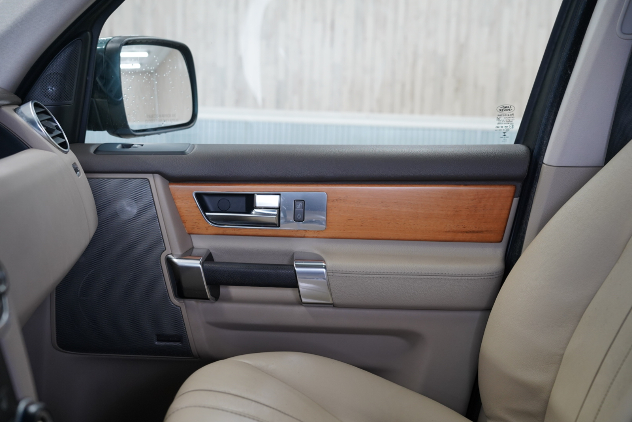 Land Rover LR4 4WD 4dr HSE 2012 Land Rover LR4 4WD 4dr HSE 2012