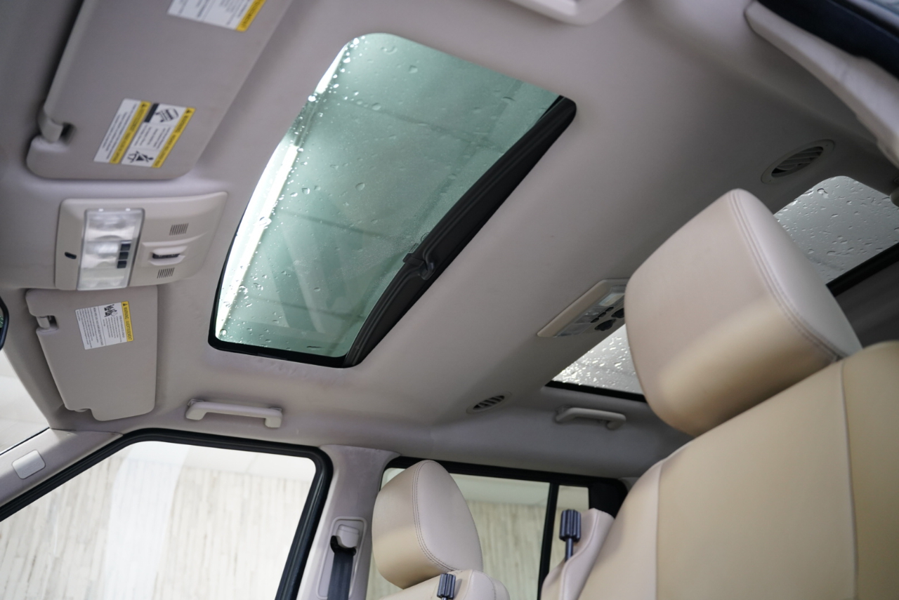 Land Rover LR4 4WD 4dr HSE 2012 Land Rover LR4 4WD 4dr HSE 2012