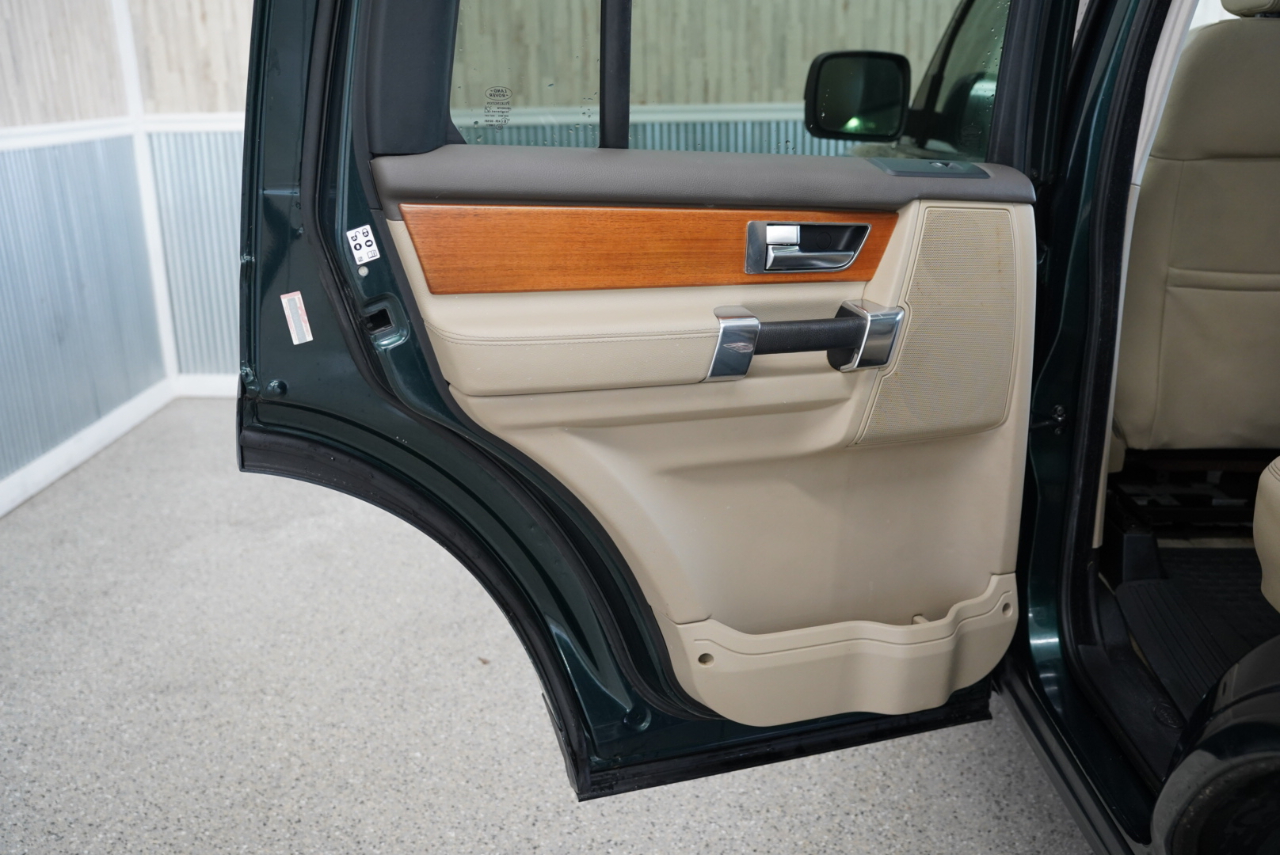 Land Rover LR4 4WD 4dr HSE 2012 Land Rover LR4 4WD 4dr HSE 2012