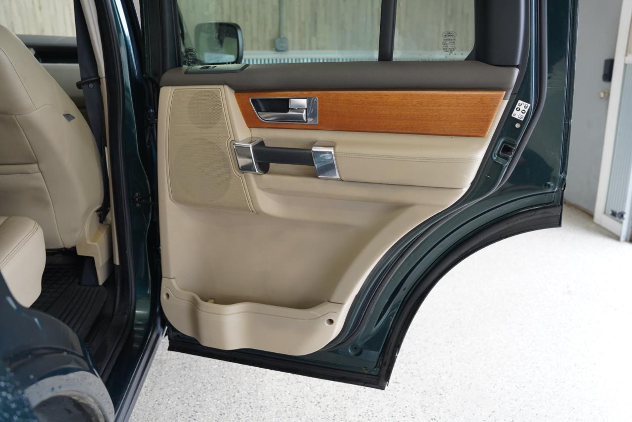 Land Rover LR4 4WD 4dr HSE 2012 Land Rover LR4 4WD 4dr HSE 2012