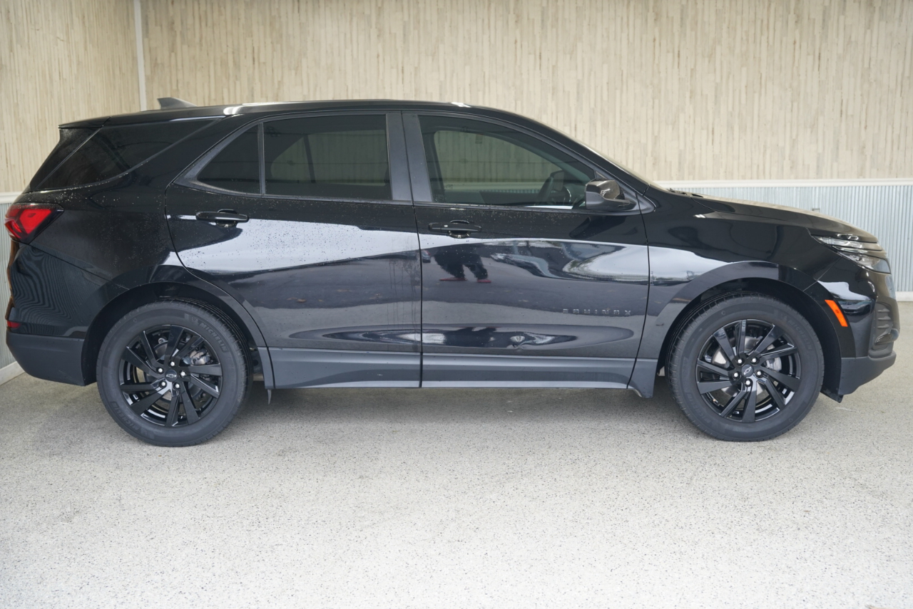 Chevrolet Equinox FWD 4dr LS w/1LS 2024 Chevrolet Equinox FWD 4dr LS w/1LS 2024