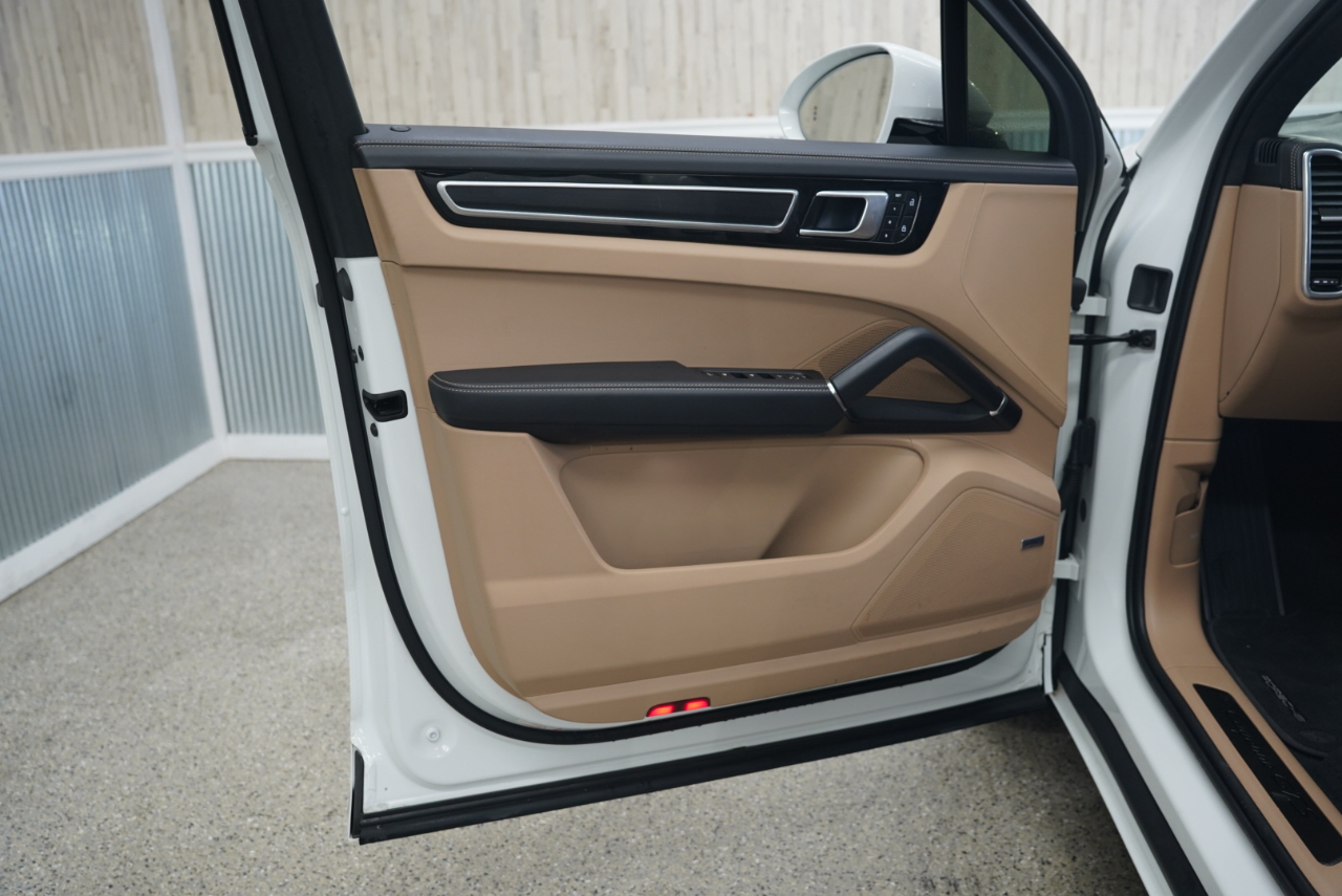 Porsche Cayenne GTS AWD 2022 Porsche Cayenne GTS AWD 2022