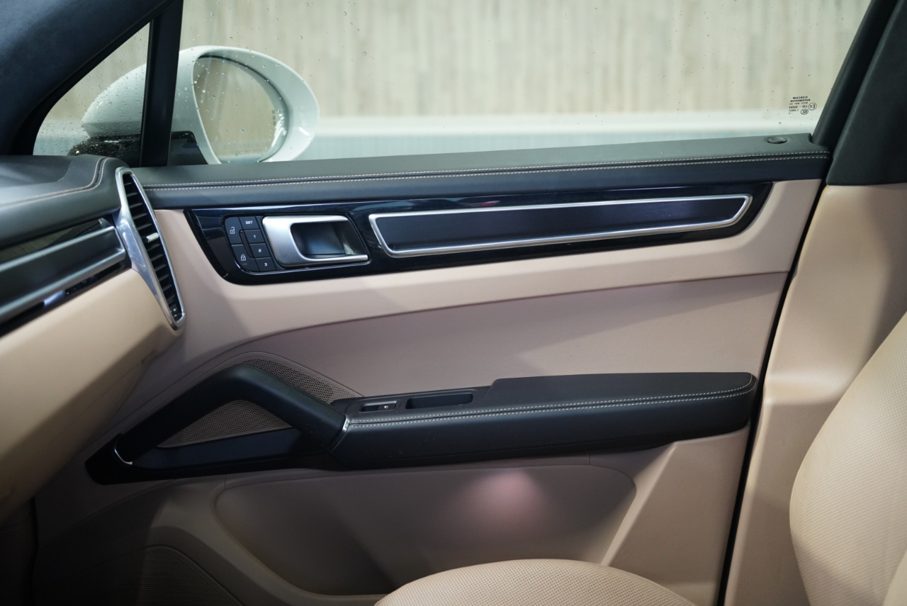 Porsche Cayenne GTS AWD 2022 Porsche Cayenne GTS AWD 2022