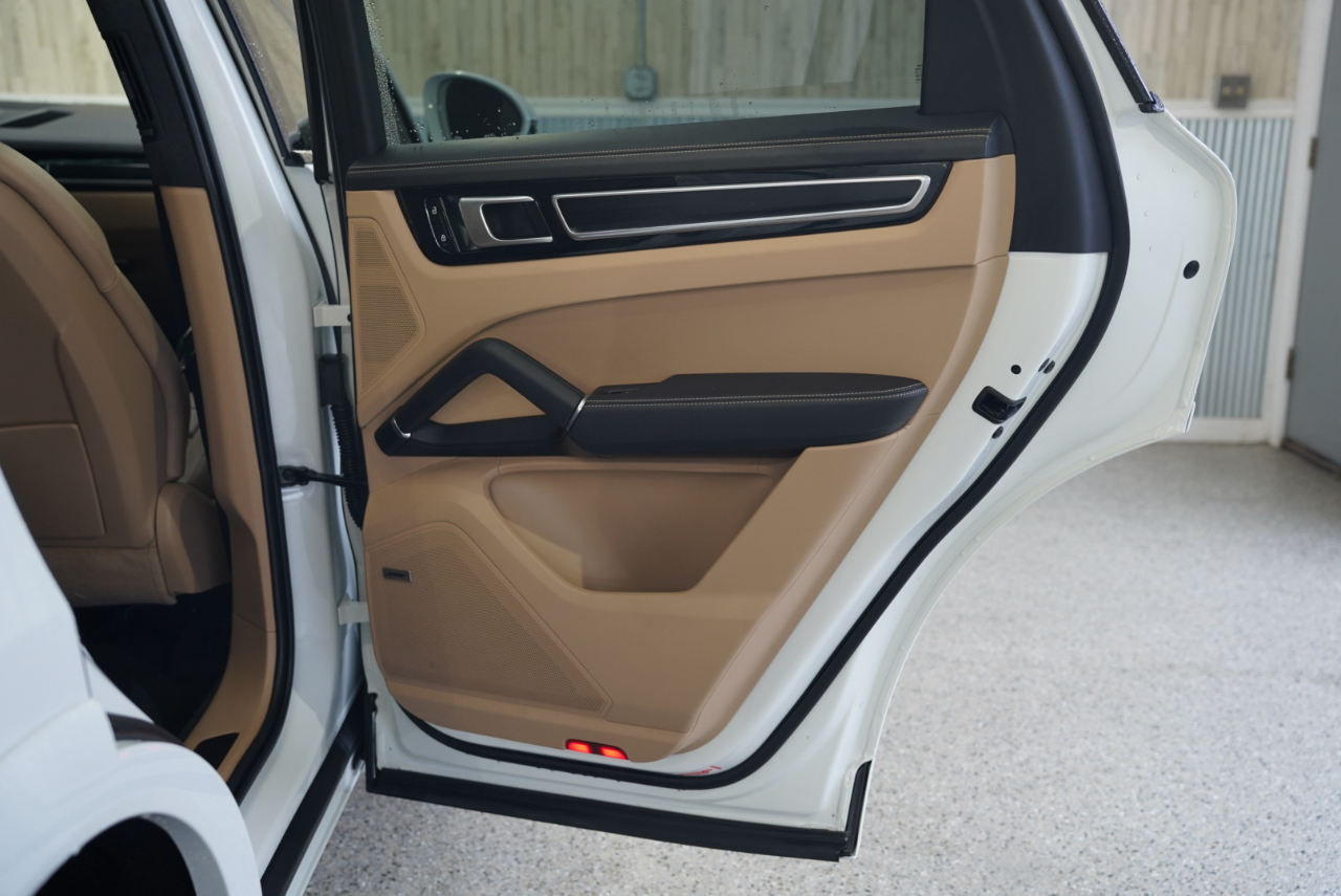 Porsche Cayenne GTS AWD 2022 Porsche Cayenne GTS AWD 2022