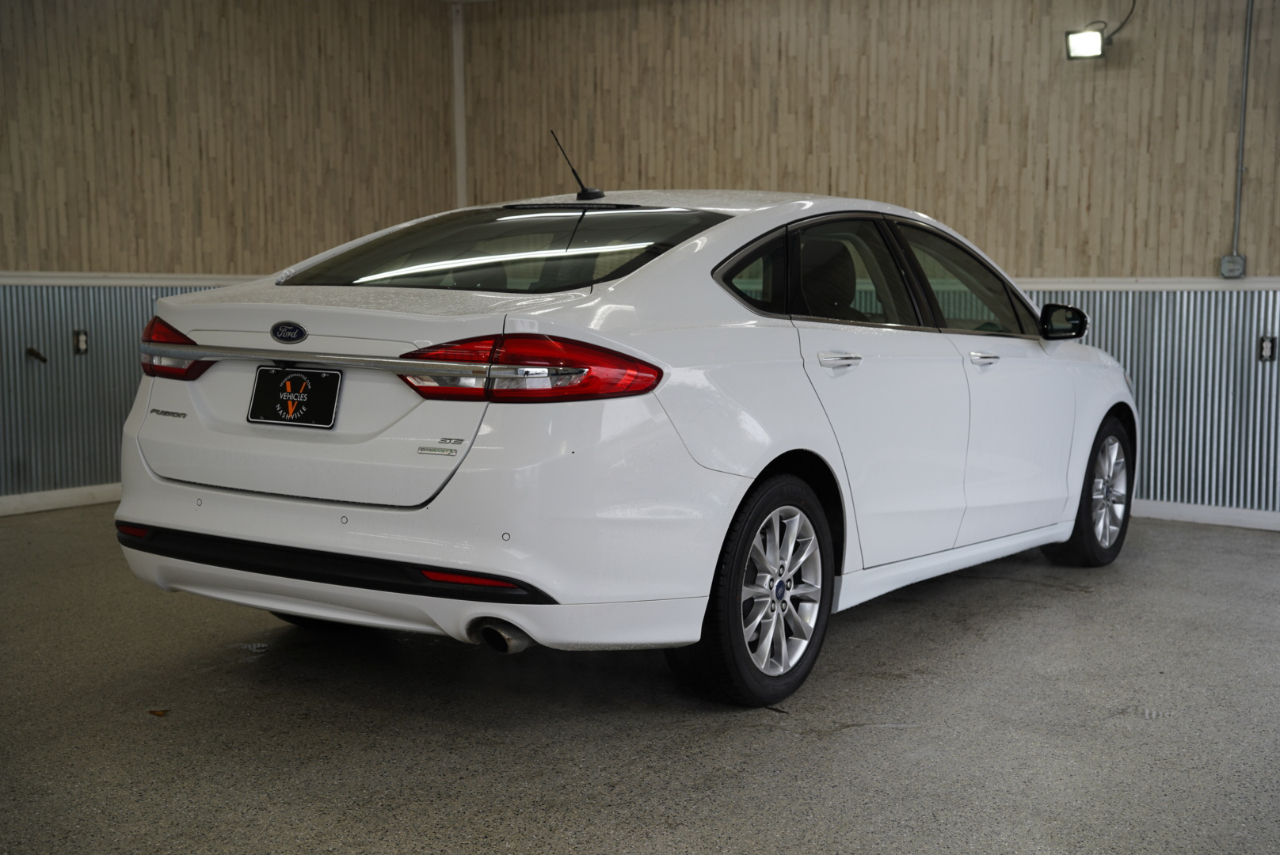 Ford Fusion SE FWD 2017 Ford Fusion SE FWD 2017