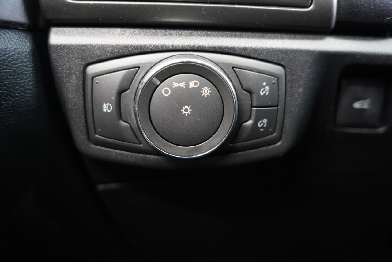 Ford Fusion SE FWD 2017 Ford Fusion SE FWD 2017