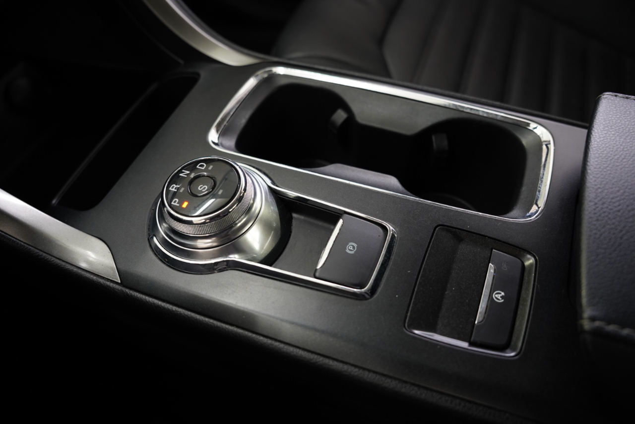 Ford Fusion SE FWD 2017 Ford Fusion SE FWD 2017