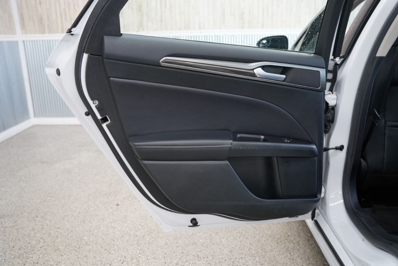 Ford Fusion SE FWD 2017 Ford Fusion SE FWD 2017