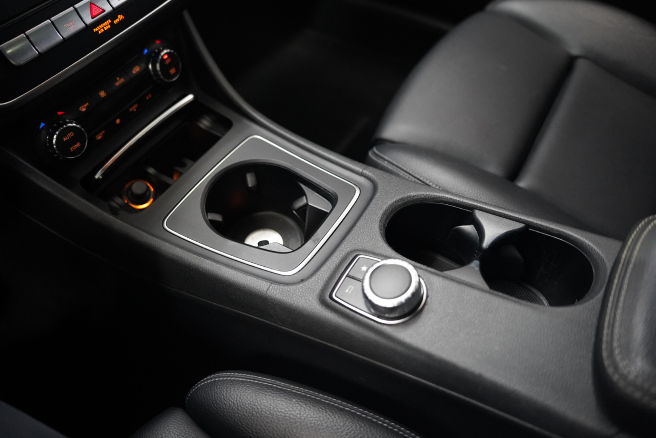 Mercedes-Benz GLA GLA 250 SUV 2020 Mercedes-Benz GLA GLA 250 SUV 2020