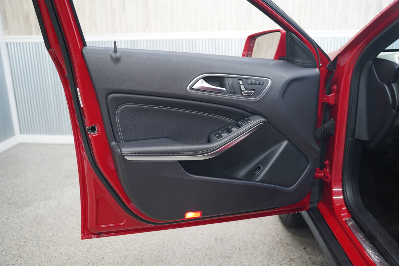 Mercedes-Benz GLA GLA 250 SUV 2020 Mercedes-Benz GLA GLA 250 SUV 2020