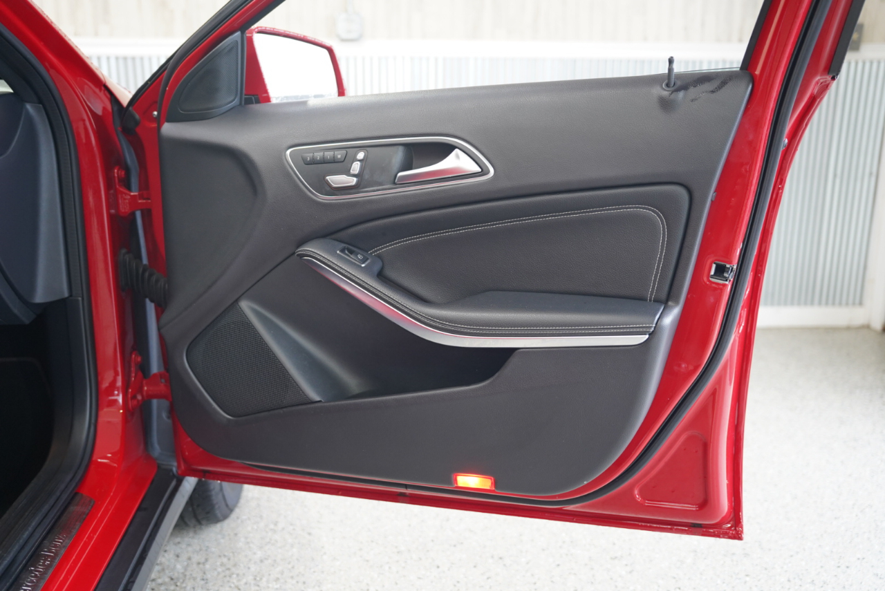 Mercedes-Benz GLA GLA 250 SUV 2020 Mercedes-Benz GLA GLA 250 SUV 2020