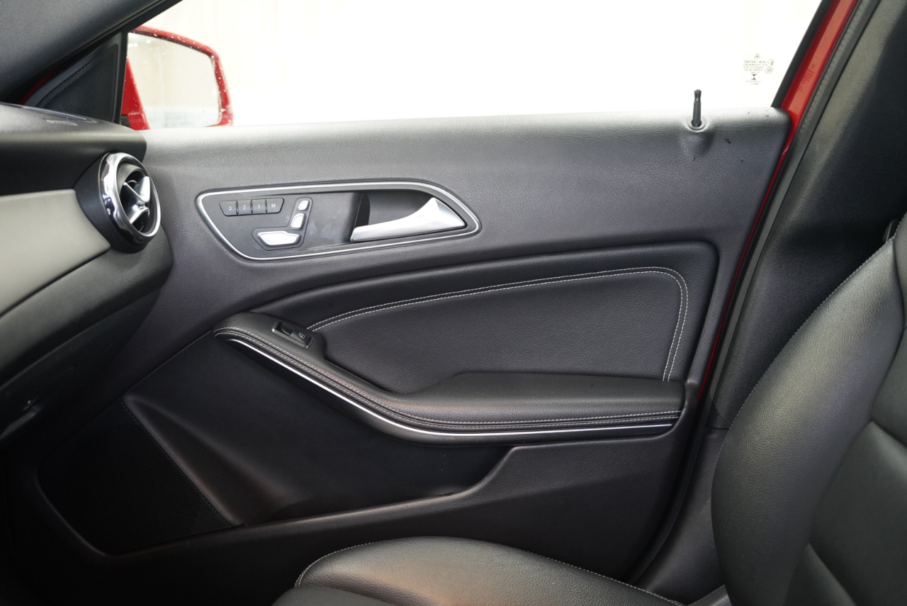 Mercedes-Benz GLA GLA 250 SUV 2020 Mercedes-Benz GLA GLA 250 SUV 2020