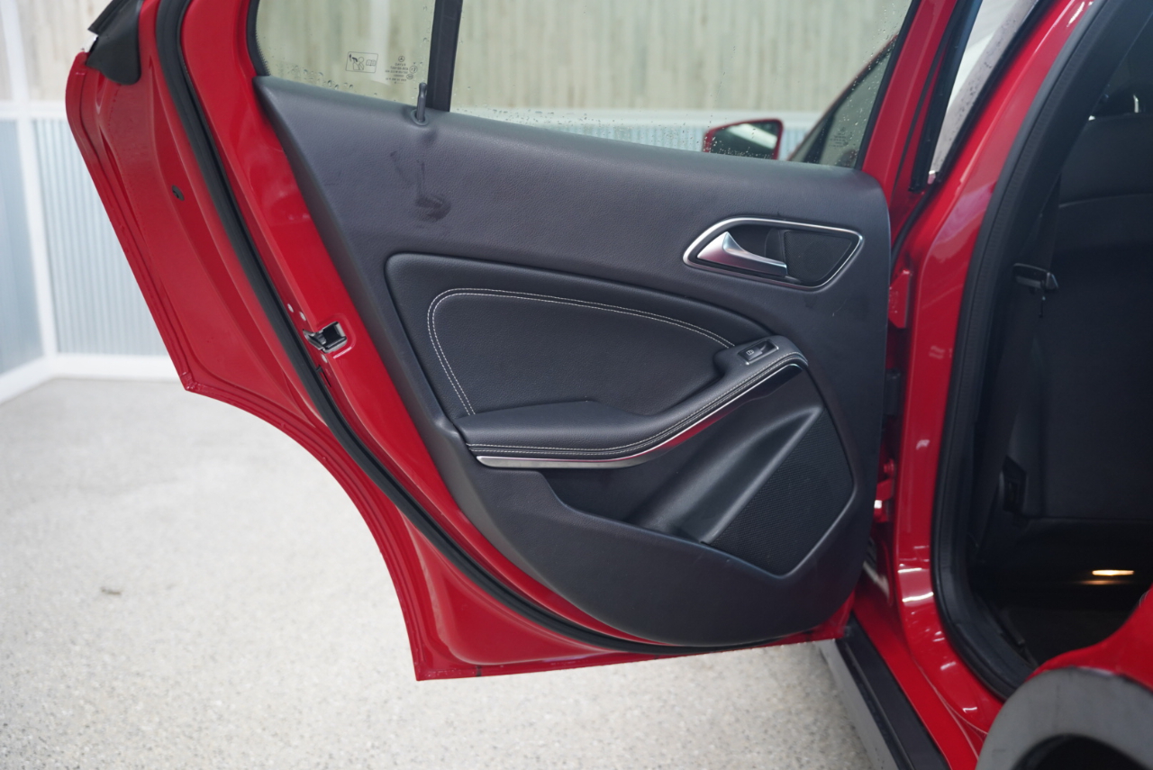 Mercedes-Benz GLA GLA 250 SUV 2020 Mercedes-Benz GLA GLA 250 SUV 2020