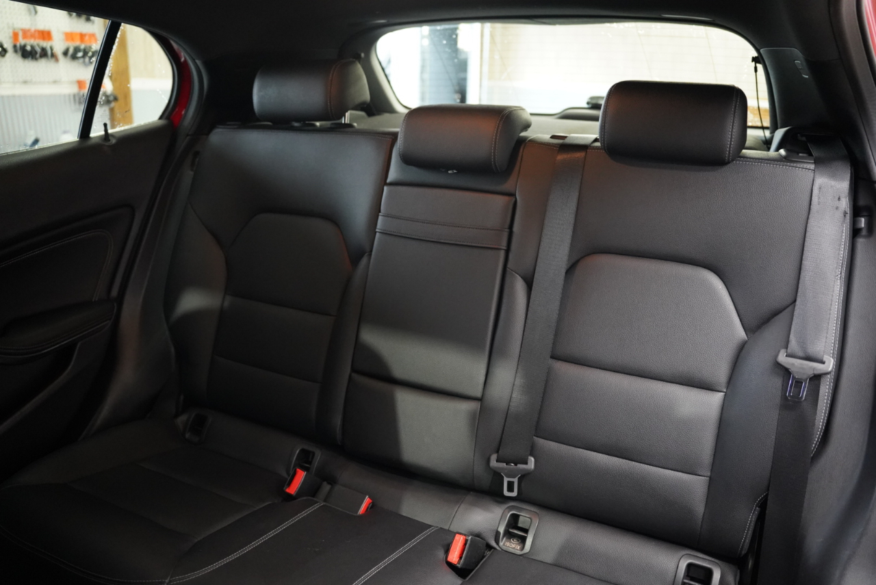 Mercedes-Benz GLA GLA 250 SUV 2020 Mercedes-Benz GLA GLA 250 SUV 2020