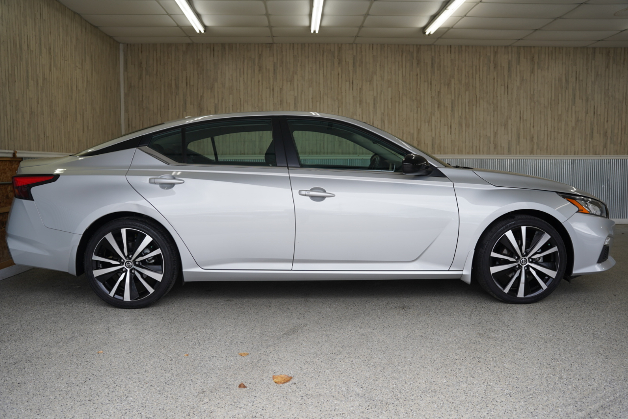 Nissan Altima 2.5 SR Sedan 2021 Nissan Altima 2.5 SR Sedan 2021