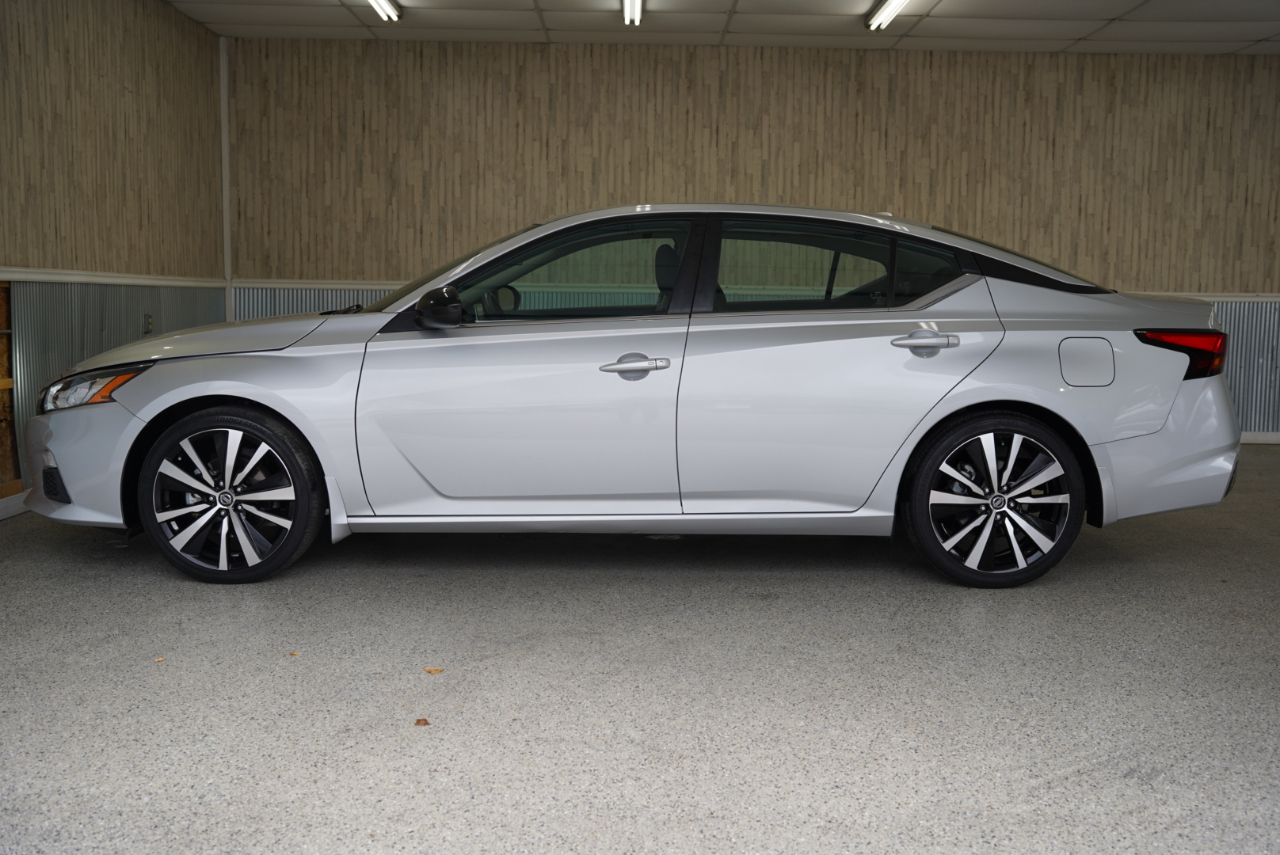 Nissan Altima 2.5 SR Sedan 2021 Nissan Altima 2.5 SR Sedan 2021