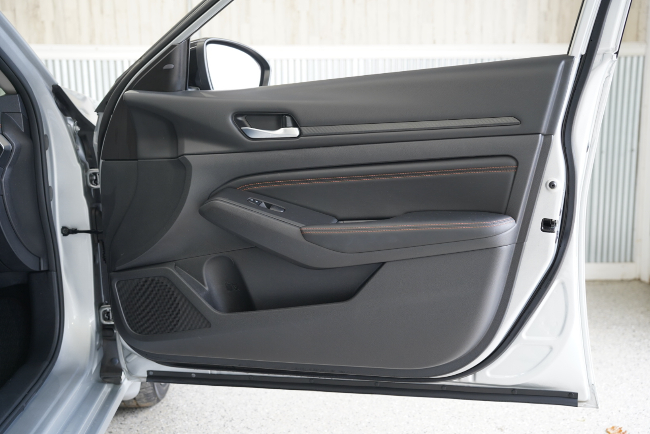 Nissan Altima 2.5 SR Sedan 2021 Nissan Altima 2.5 SR Sedan 2021