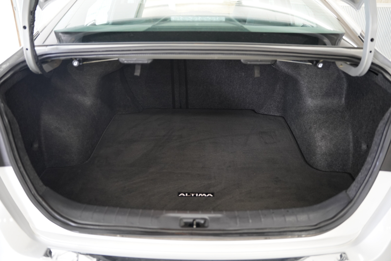 Nissan Altima 2.5 SR Sedan 2021 Nissan Altima 2.5 SR Sedan 2021