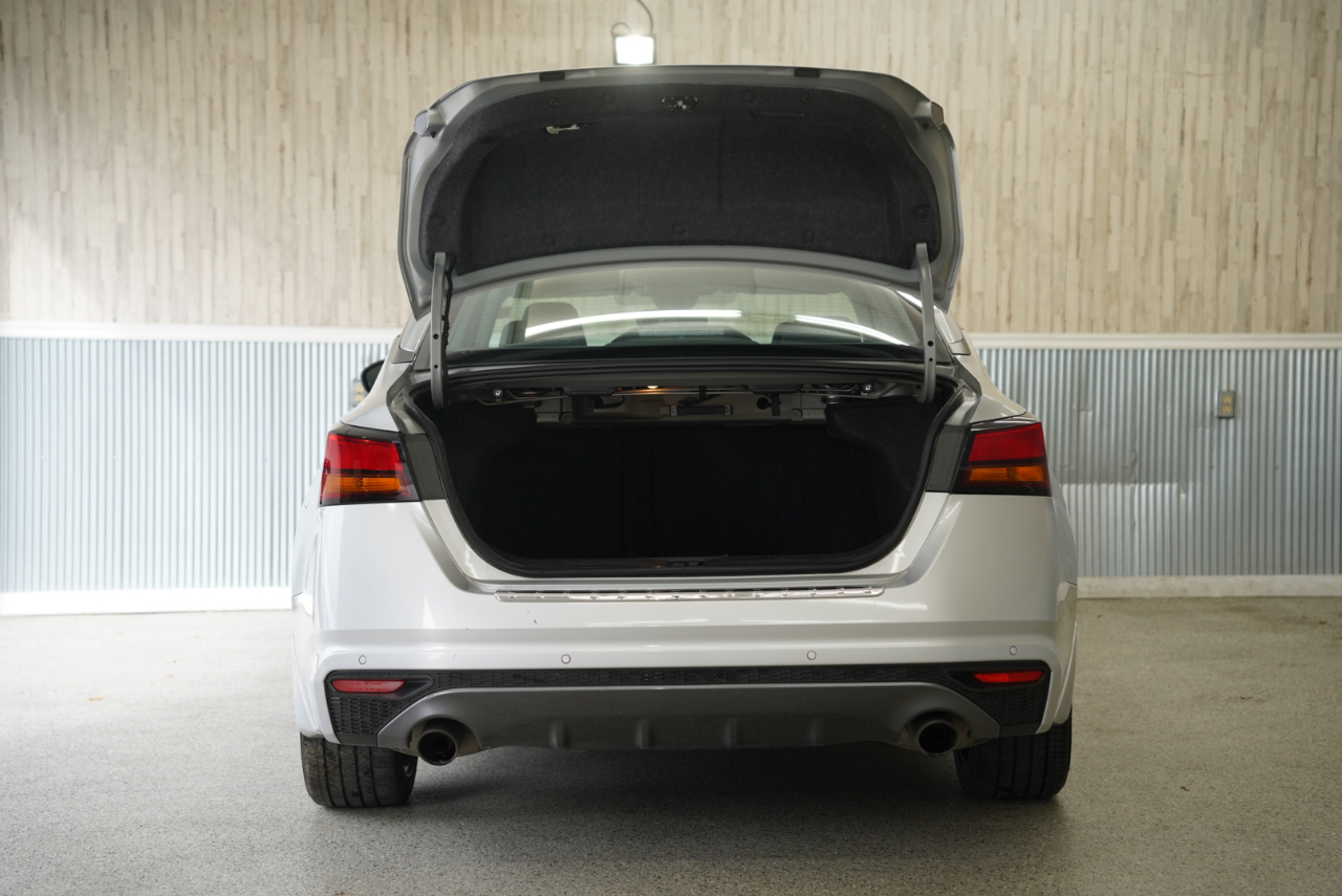 Nissan Altima 2.5 SR Sedan 2021 Nissan Altima 2.5 SR Sedan 2021