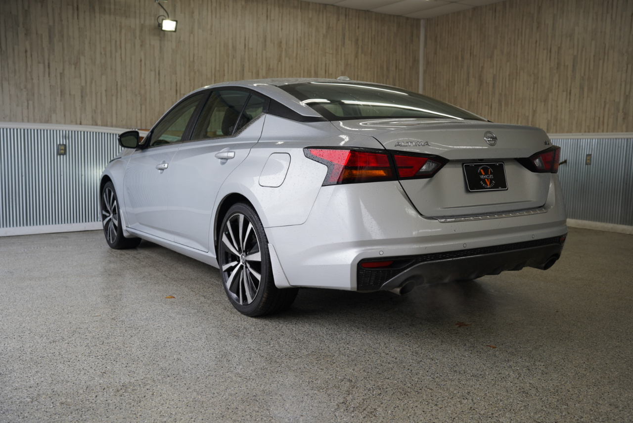 Nissan Altima 2.5 SR Sedan 2021 Nissan Altima 2.5 SR Sedan 2021