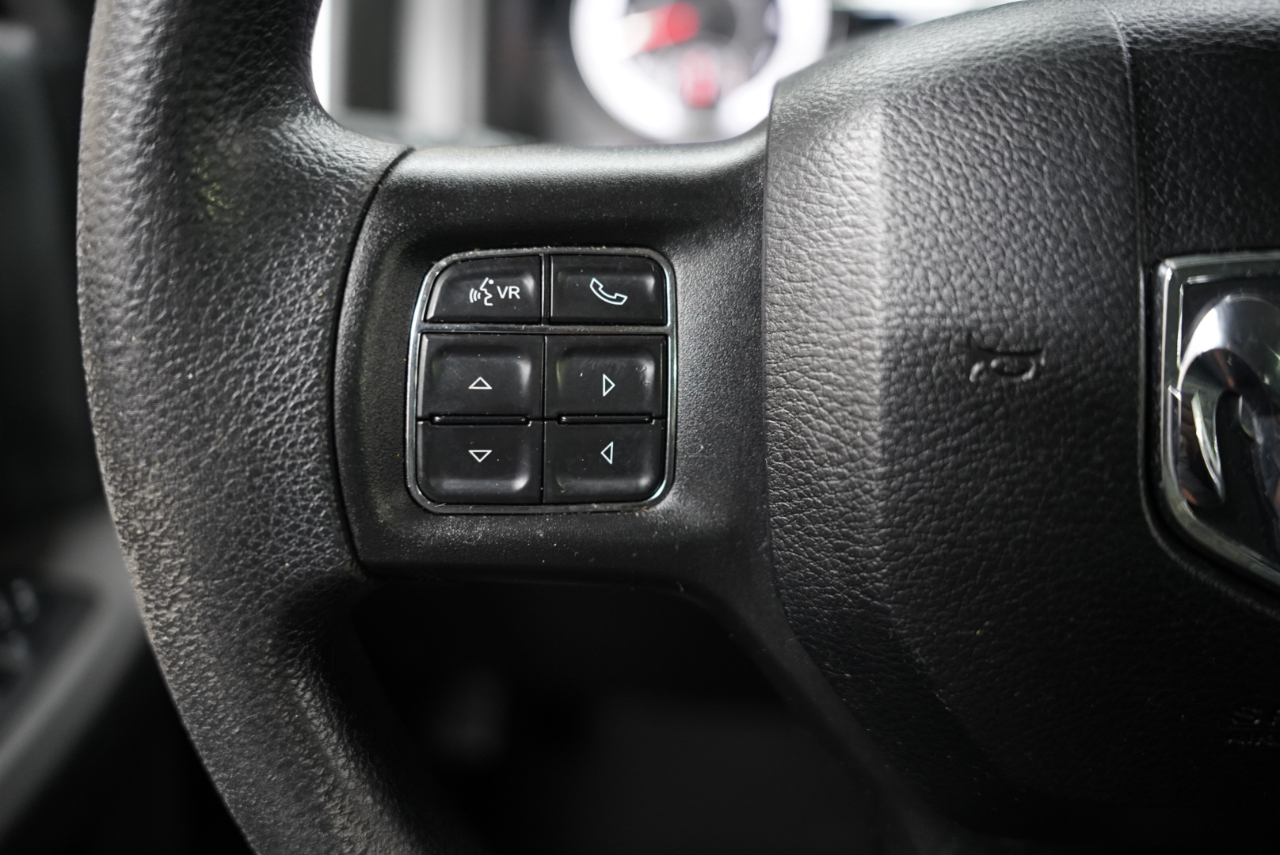 RAM 1500 Classic SLT 4x4 Crew Cab 6'4" Box 2020