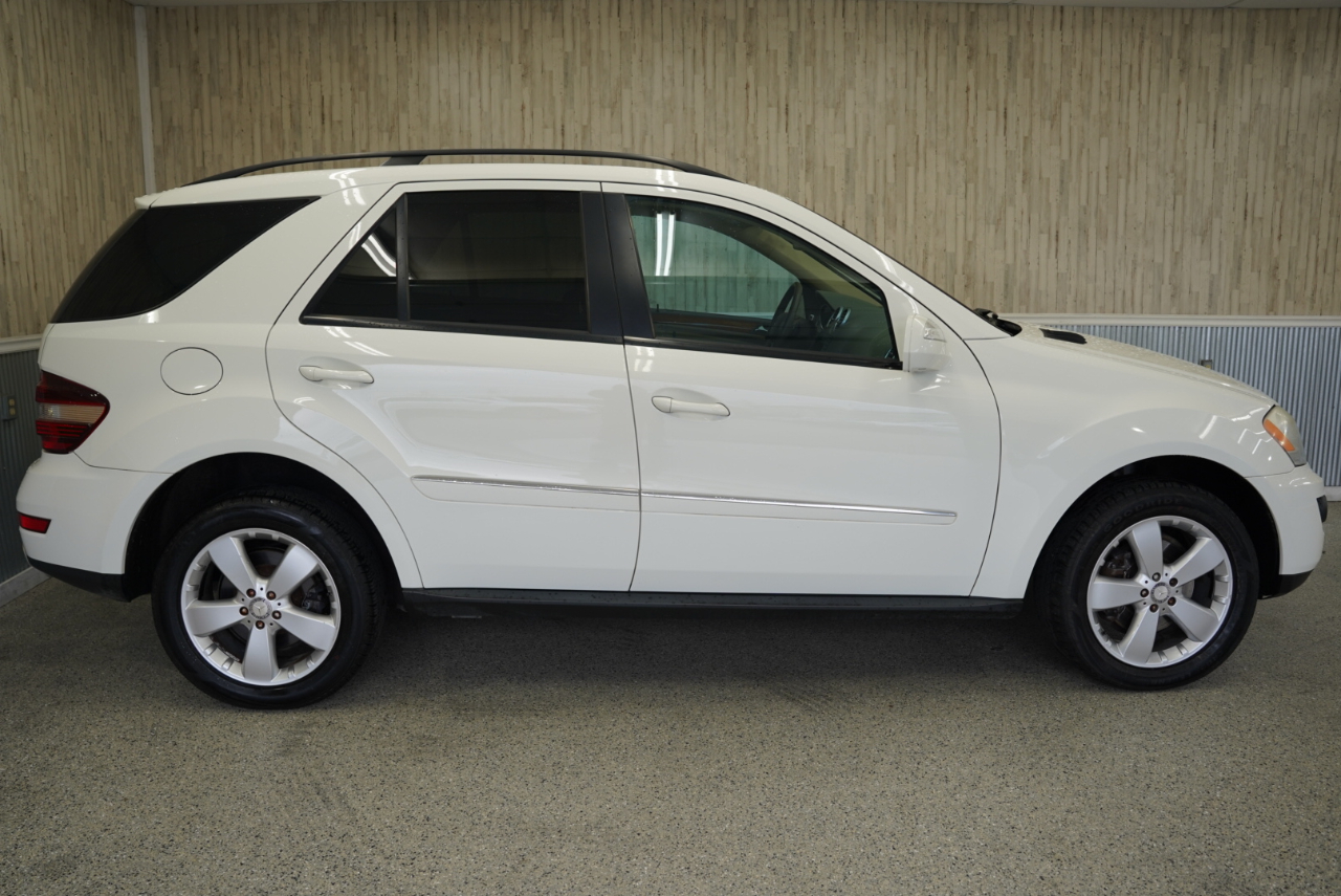 2009 Mercedes Benz ML 350 4MATIC photo 2