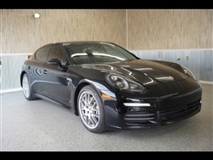 2016 Porsche Panamera 