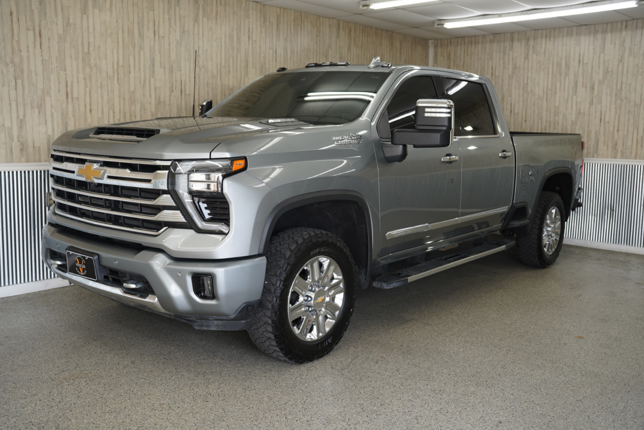 2024 Chevrolet Silverado 3500HD High Country photo 4