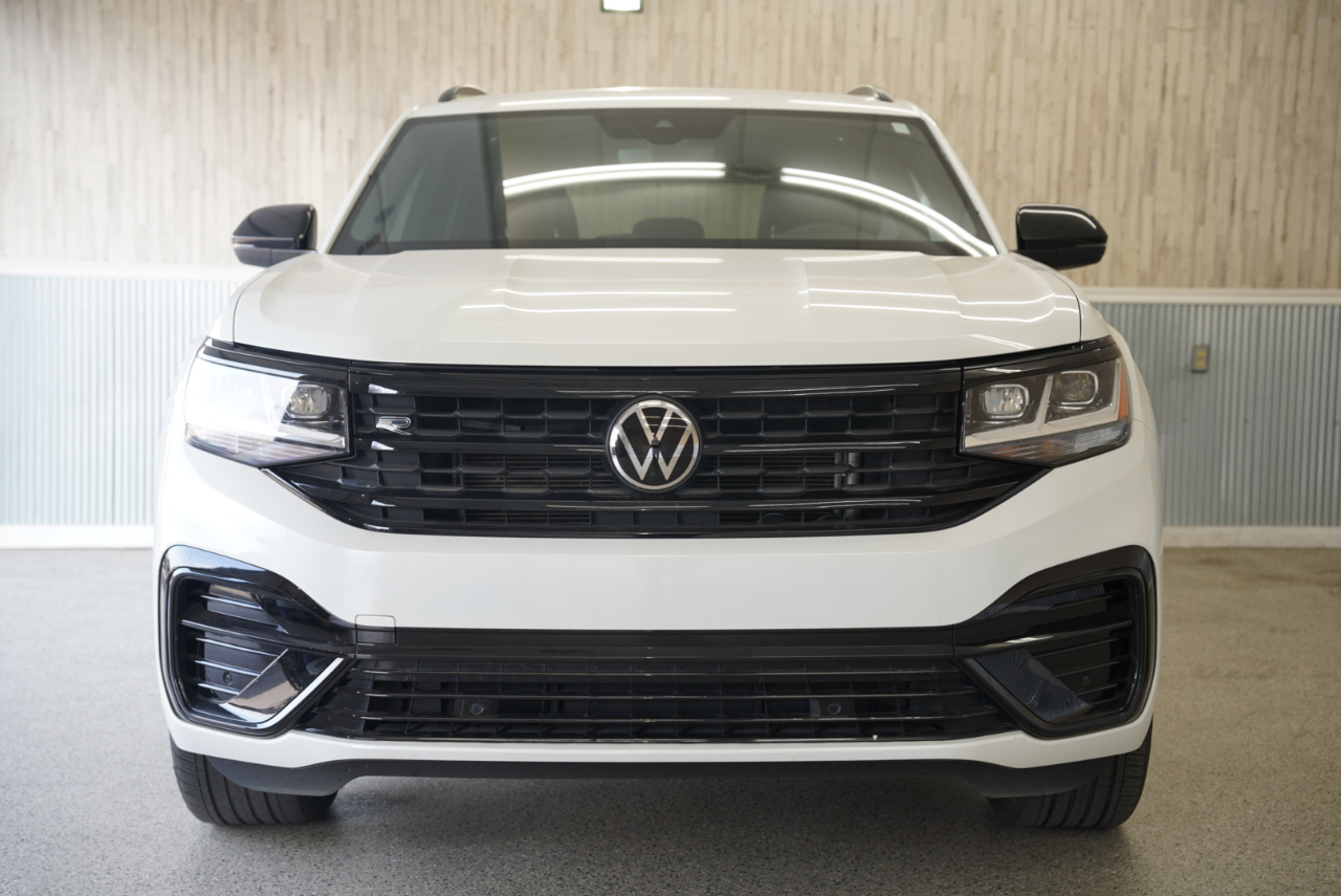 2023 Volkswagen Atlas Cross Sport V6 SEL R-Line photo 3