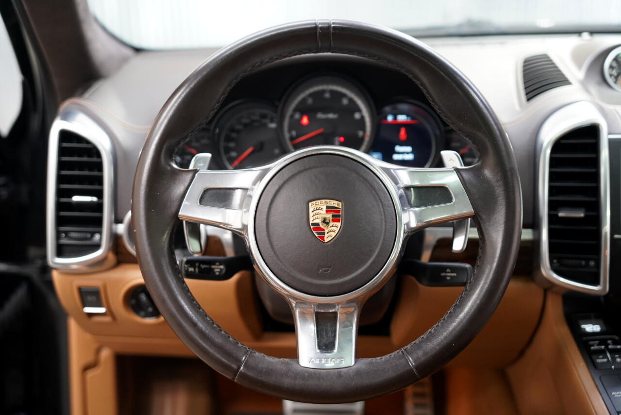 Porsche Cayenne AWD 4dr Turbo 2013