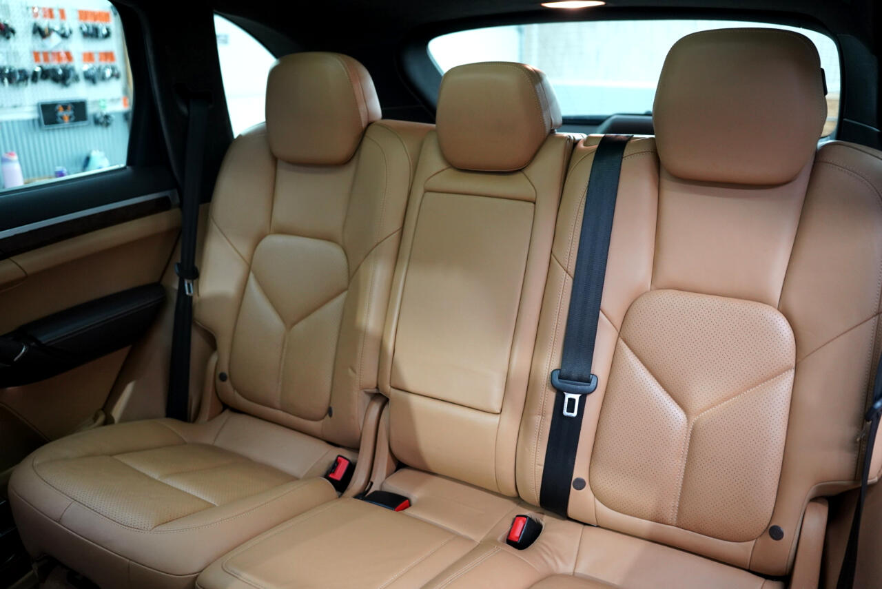 Porsche Cayenne AWD 4dr Turbo 2013