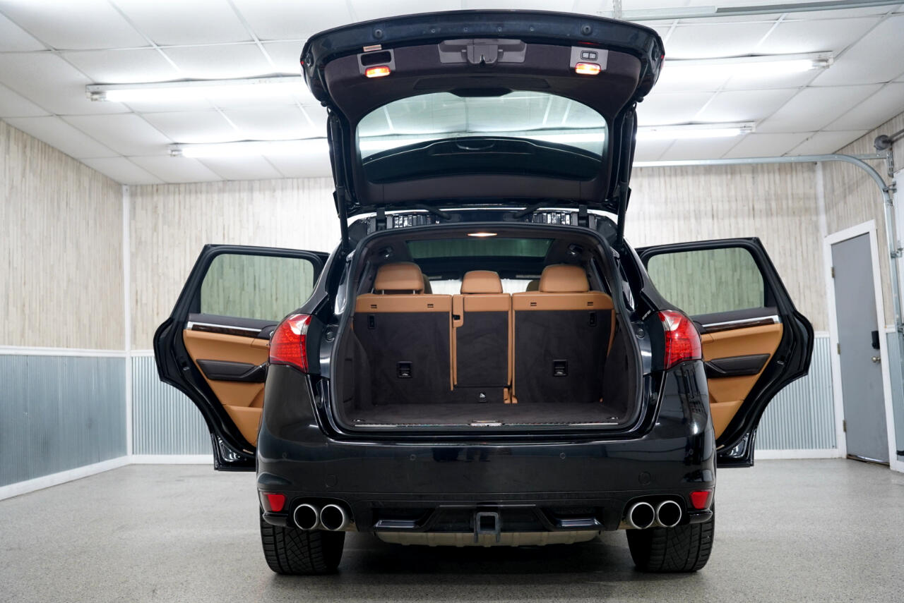 Porsche Cayenne AWD 4dr Turbo 2013