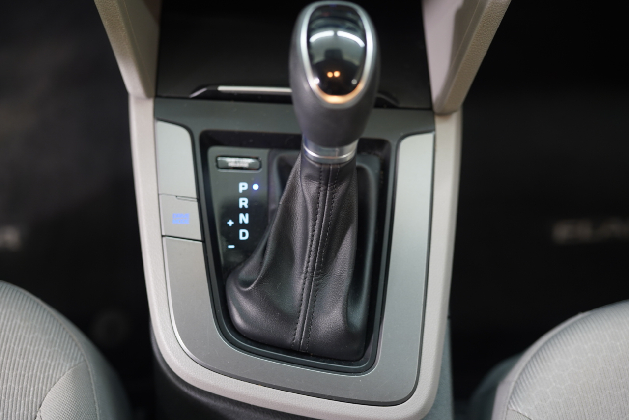 Hyundai Elantra SEL 2.0L Auto 2018