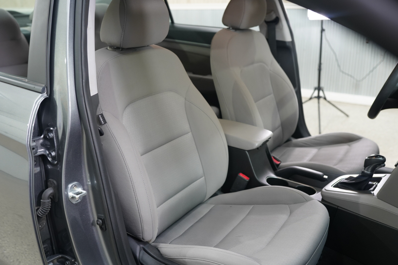 Hyundai Elantra SEL 2.0L Auto 2018