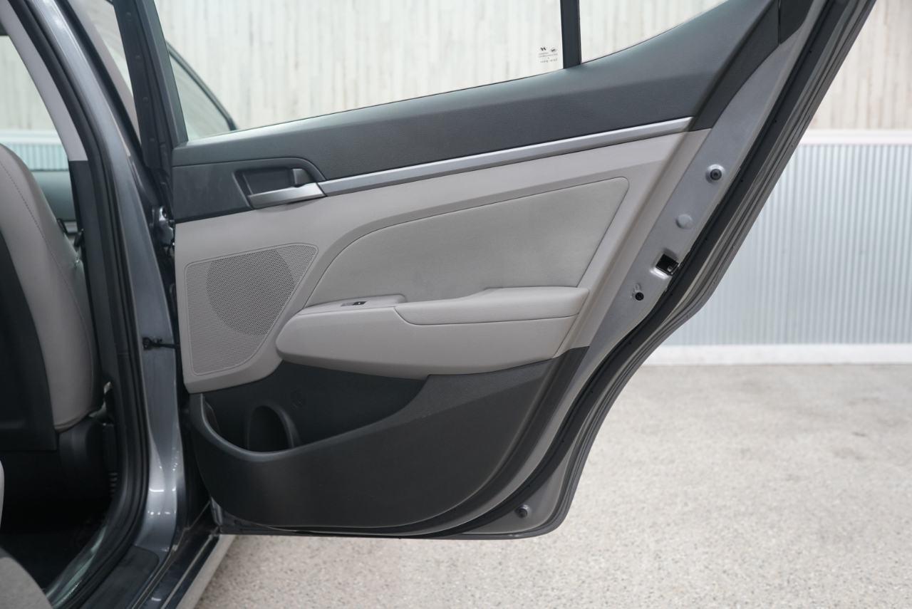 Hyundai Elantra SEL 2.0L Auto 2018